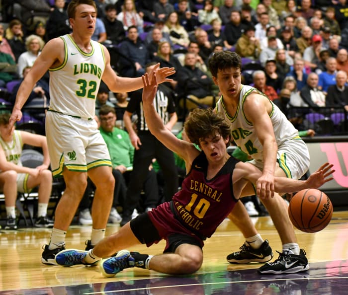 West Linn Central Catholic 6A Oregon boys basketball quarterfinal Taylor Balkom 43